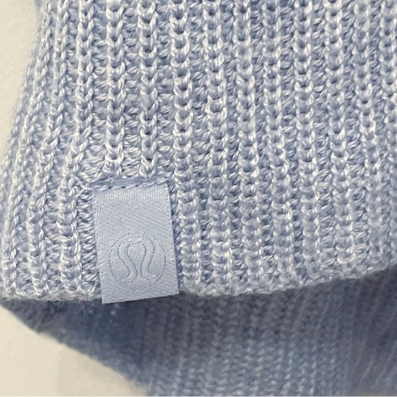Lululemon Boxy Cashlu Knit Wrap in 
Heathered Pastel Blue 2022 size - Picture 9 of 9